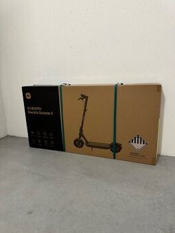 Xiaomi Electric Scooter 5 Neotvorena