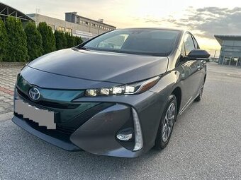 Toyota Prius 1.8 Plug-in Hybrid - 1