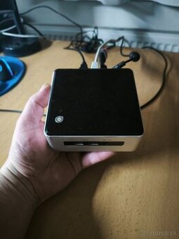 Predám spoľahlivý mini počítač Intel NUC