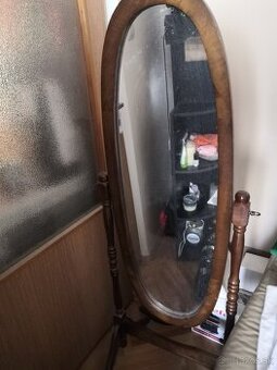 Predám zrkadlo.