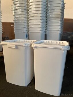 Nádoby na krmivo pre zvieratá - granule alebo semená