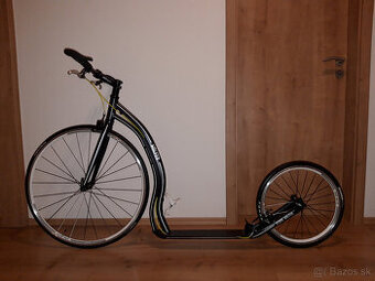 YEDOO WOLFER BLACK 28"/20" - sportova cestna kolobezka