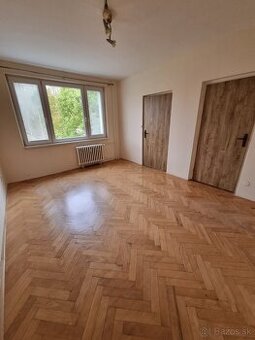 Dám do prenájmu -2 izbový byt v centre Fiľakova