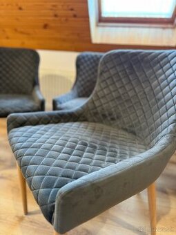 Jedálenská stolička PEBRINGE zamat sivá/prírodný dub