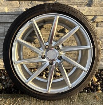 Predám 4 ks diskov + pneu a šróby