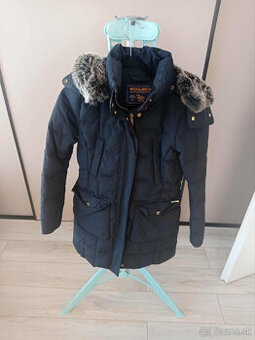 dámska bunda woolrich