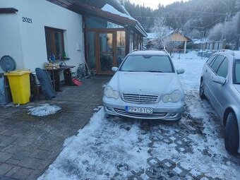 Predám Mercedes  C