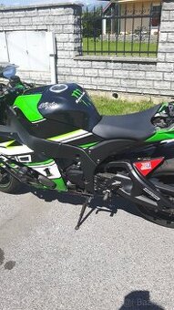 Kawasaki Ninja  ZX 10R