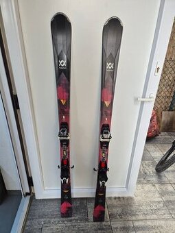 Predám dámske lyže + palice