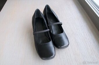 dámske  lodičky s plným opätkom, velkost 38