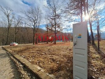 Predám stavebný pozemok 1000m2 Kysak, elektrika pred pozemko