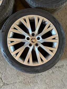 Škoda 235/45 r18 5x112