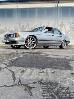 Bmw e32 735i