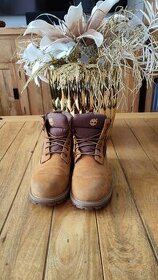 Kožené timberland vel.33