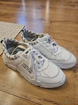 Predam versace jeans couture topanky.