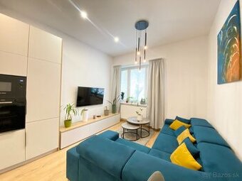 NA PRENÁJOM ŠTÝLOVÝ 2-IZBOVÝ BYT V CENTRE KOŠÍC, DREVNÝ TRH