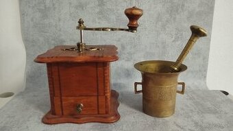 Starý mlyncek na kávu s intarzii + maziar celek za 64e