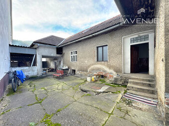 Piata Avenue | Rodinný dom v pôvodnom stave - Strážov