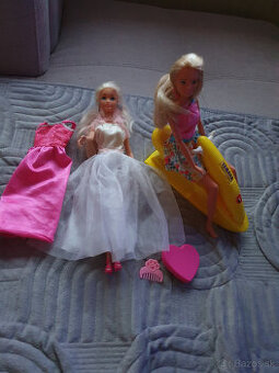 Predám 2ks barbie bábiky +skúter+doplnky