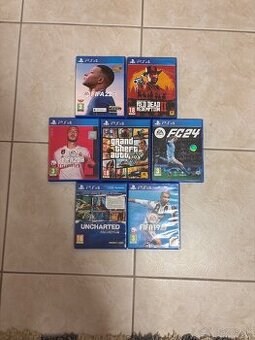 Ps4 Playstation4 slim + 7 hier + 2 ovládače + káble k tomu