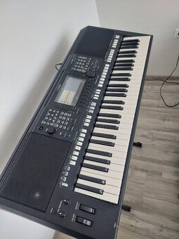 Yamaha Psr s 775
