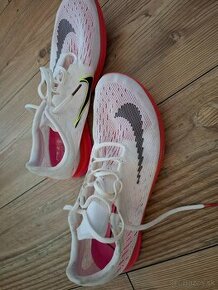 Tretry Nike SPIKE-FLAT