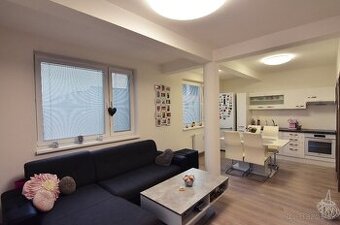 PREDANÉ krásny 2 izbový byt, Novostavba - Zlatovce, Trenčín