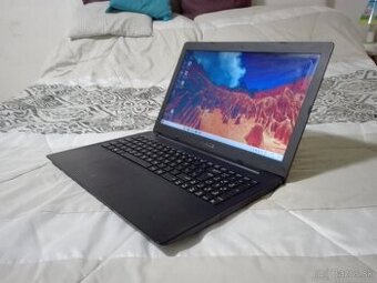 Asus X553. 4-Jadro. SSD 128 GB. Nová 8 GB RAM.