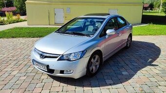 Spoľahlivá Honda Civic 1.8 Automat – STK/EK do 2027 103
