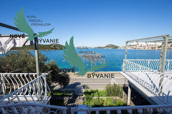 Exkluzívny dom v prvej rade s panoramatickým výhľadom na ost