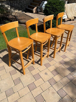 Predám 4ks - Dubové STOLIČKY - ako nové -