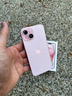 IPhone 15 - baterie 100%