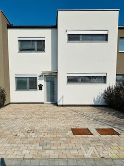 ,,REZERVOVANÝ,, - Moderná novostavba vo Vlčkovciach