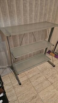 Stolík pôvodne pod pc