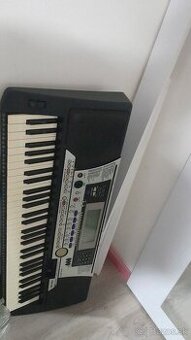 Yamaha psr 550