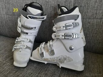 Lyžařské boty 39