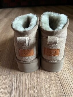Zimné zateplené UGG veľ.38