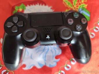 PS4 ovládač