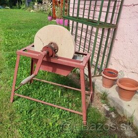 Brúska na ručný pohon