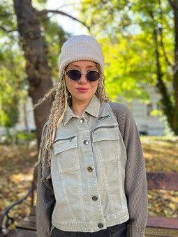 Upcyklovaná rifľová bunda so svetrom - handmade kúsok