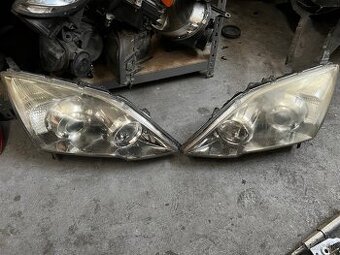 Predné svetla Honda CR-V (3)