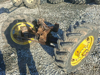 v ponuke zetor na náhradné diely