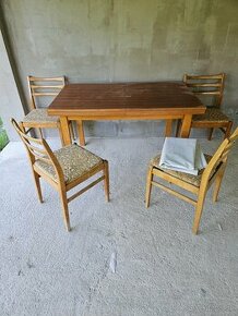 Darujem stary stol