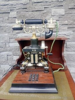 Starožitný telefon