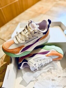 TENISKY UMBRO veľ. 40