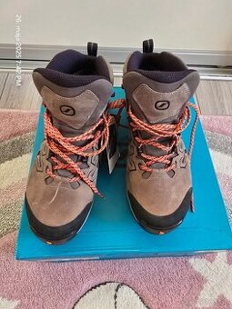 Nepremokavé turistické topánky SCARPA MORAINE MID GORE TEX