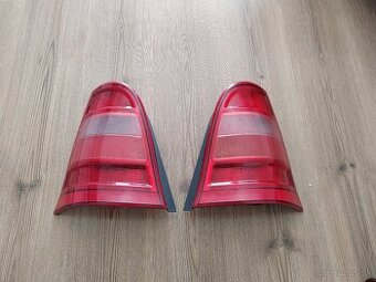 Mercedes A170 zadné svetlá