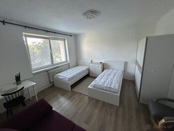 Na predaj - veľký byt 98 m2 s dvomi loggiami