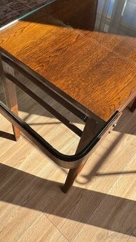 Retro konferenčný stolík