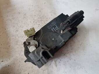 Zámok dverí PZ Opel Zafira B 13210739